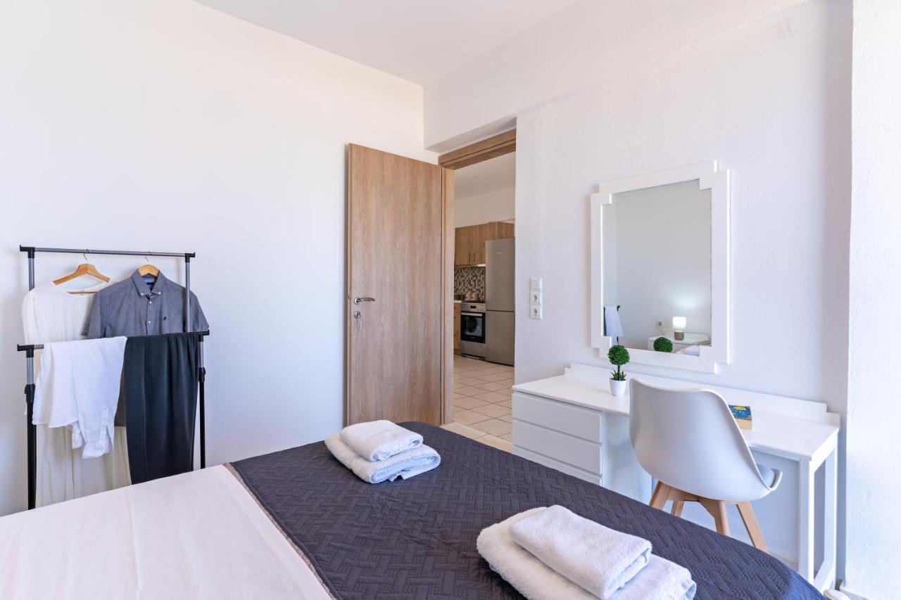 Azure Seaside Apts Magnisía Eksteriør bilde