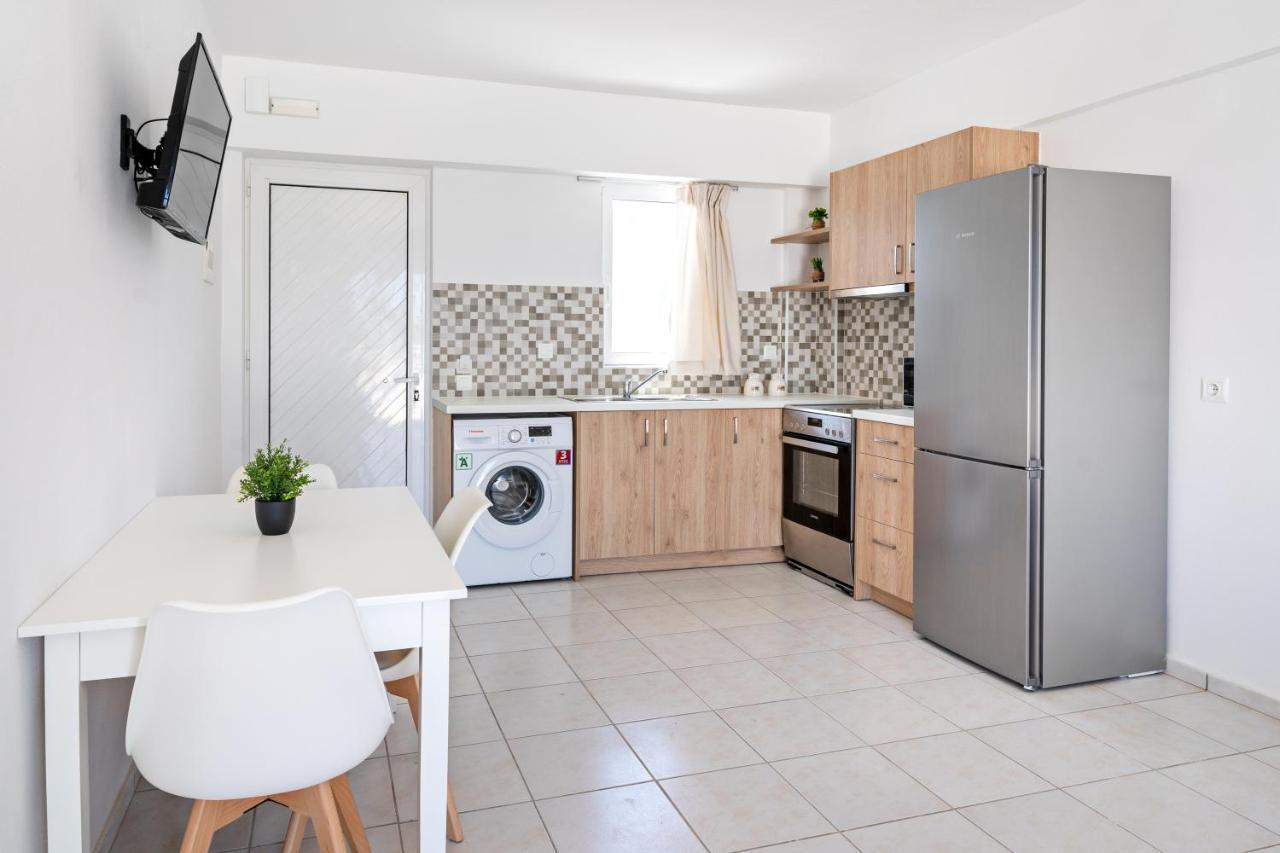 Azure Seaside Apts Magnisía Eksteriør bilde