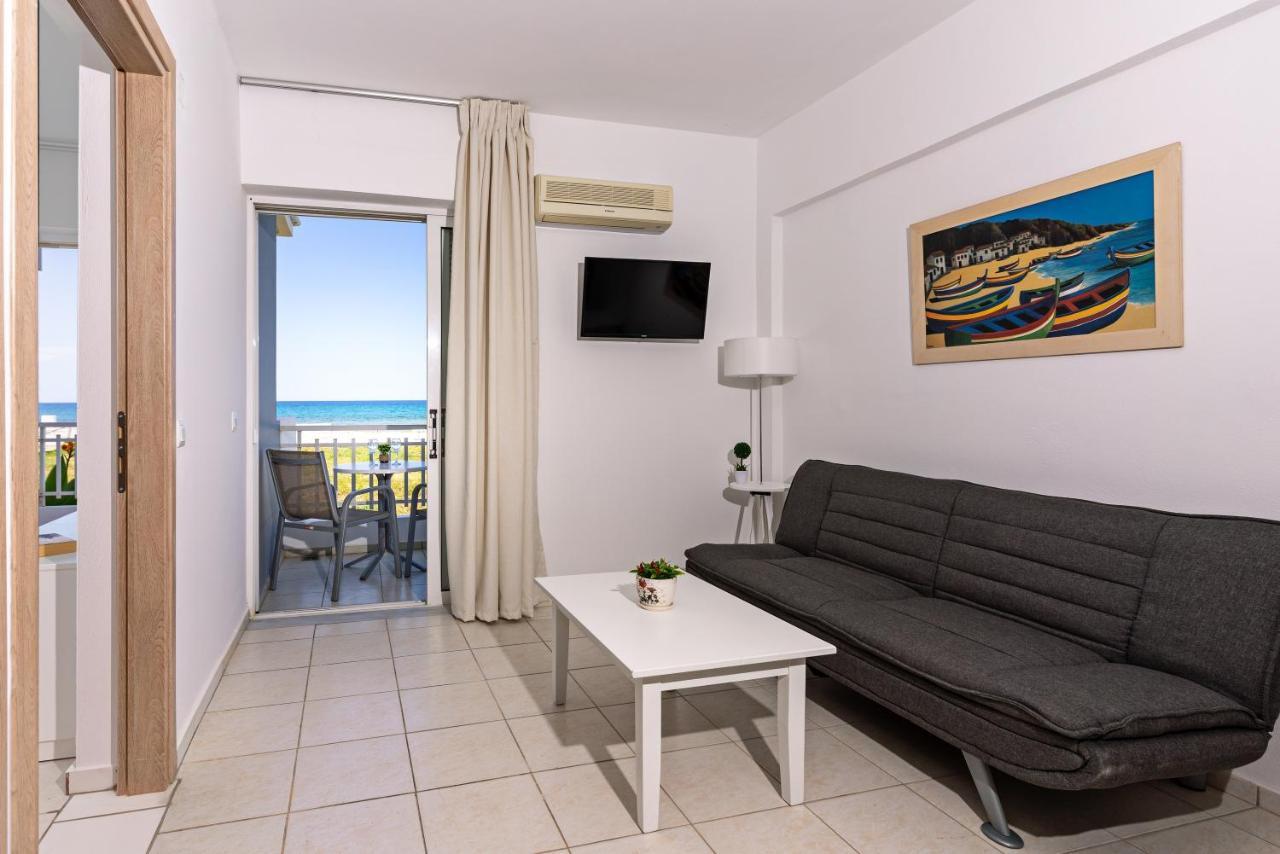 Azure Seaside Apts Magnisía Eksteriør bilde