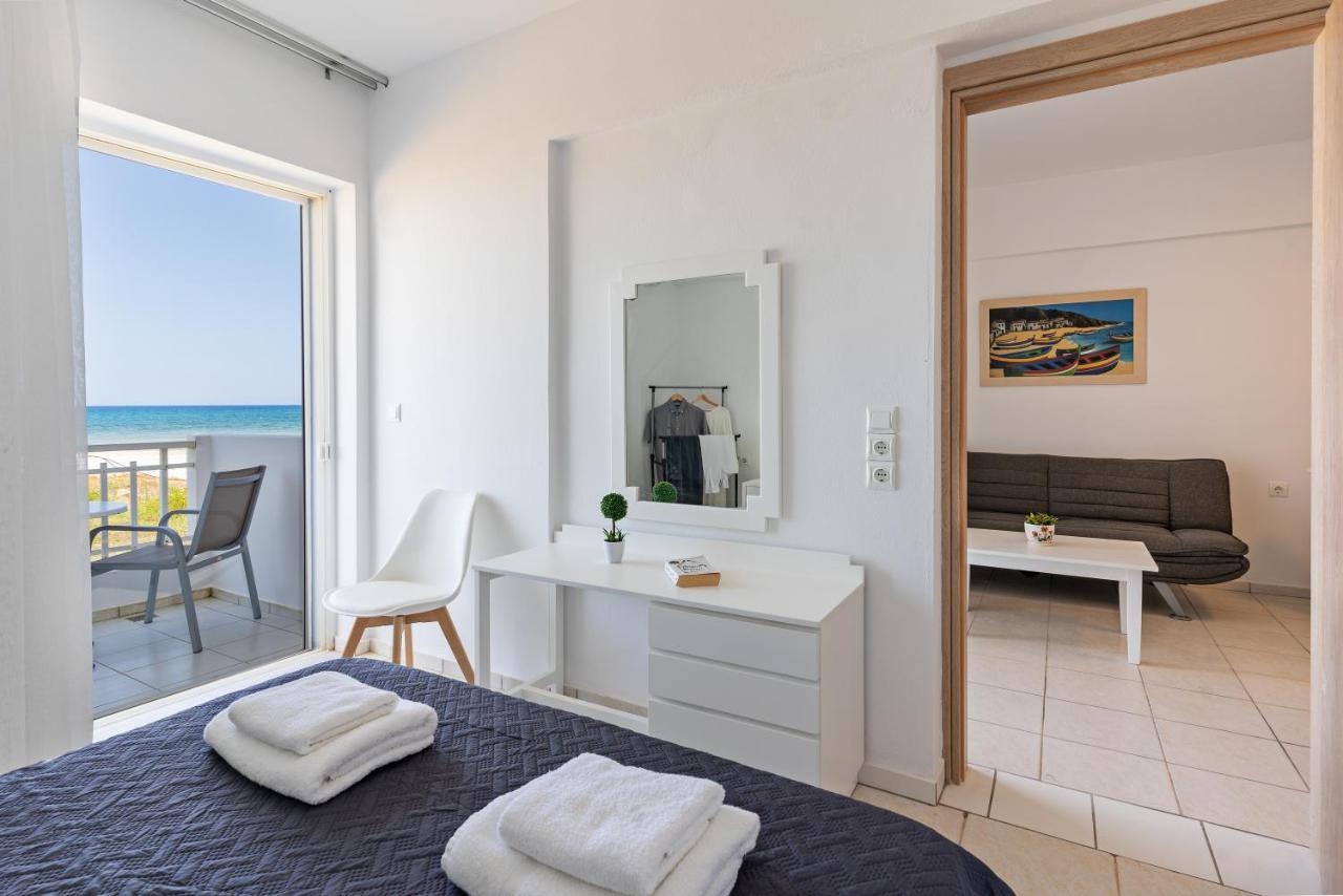 Azure Seaside Apts Magnisía Eksteriør bilde