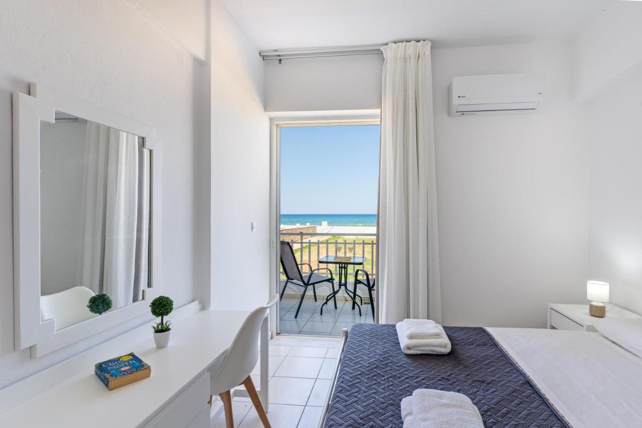 Azure Seaside Apts Magnisía Eksteriør bilde