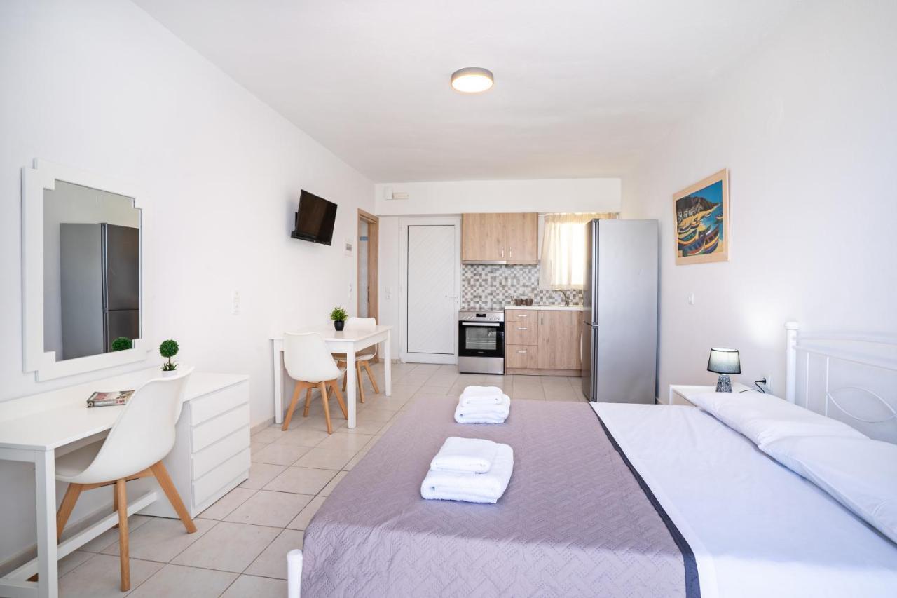 Azure Seaside Apts Magnisía Eksteriør bilde