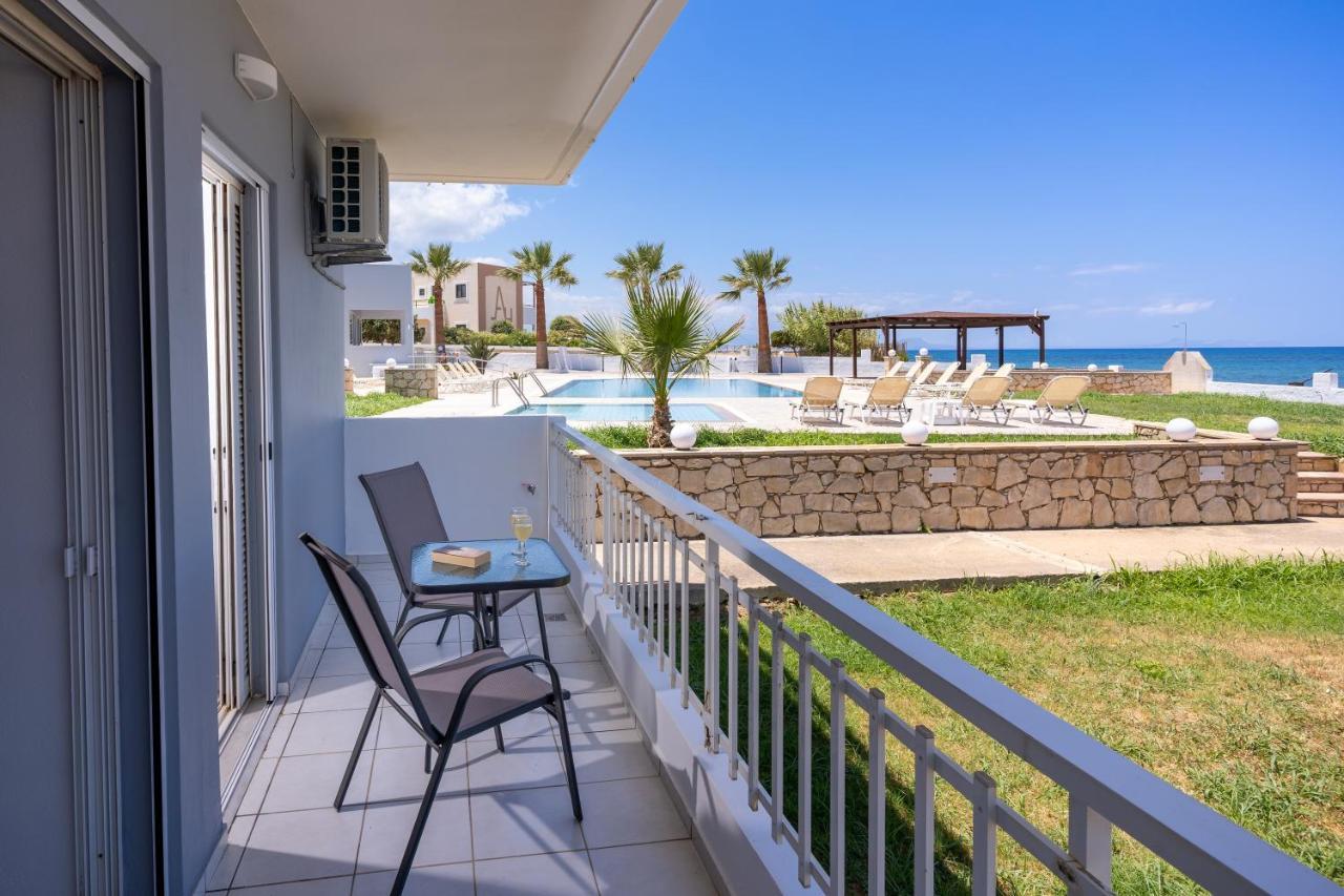 Azure Seaside Apts Magnisía Eksteriør bilde