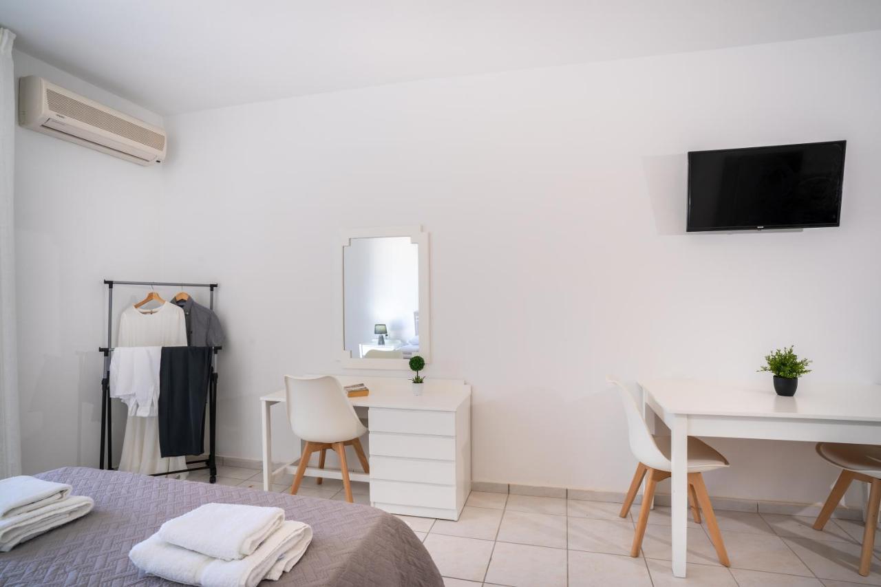 Azure Seaside Apts Magnisía Eksteriør bilde
