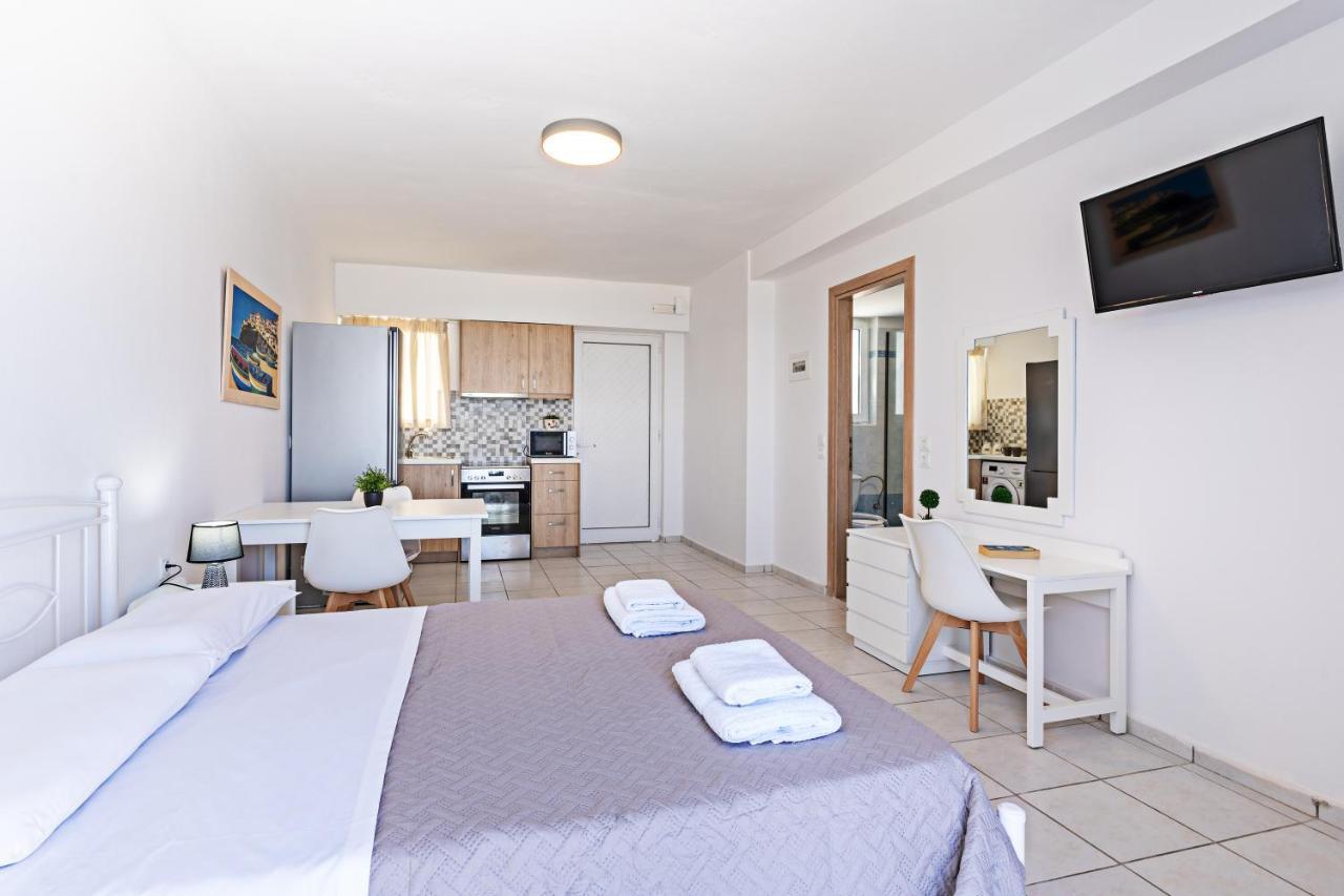 Azure Seaside Apts Magnisía Eksteriør bilde