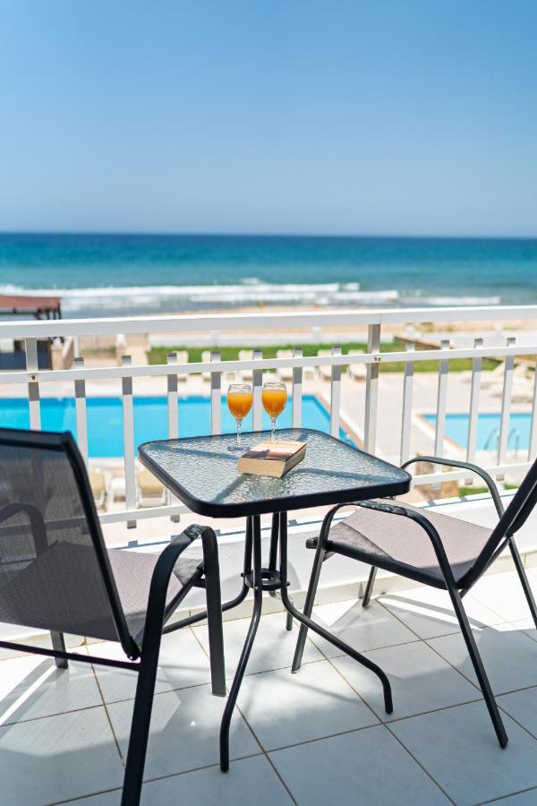 Azure Seaside Apts Magnisía Eksteriør bilde