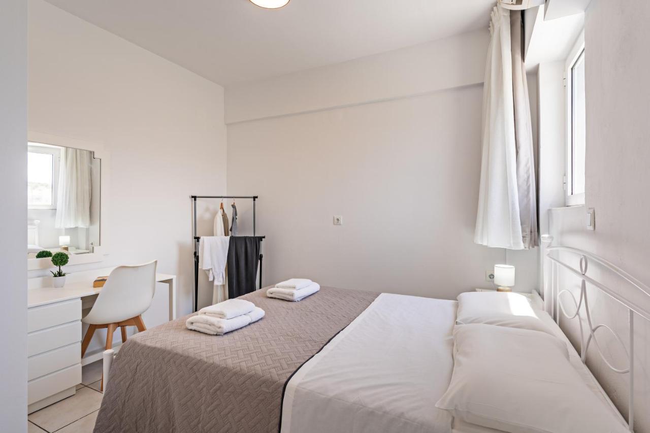 Azure Seaside Apts Magnisía Eksteriør bilde