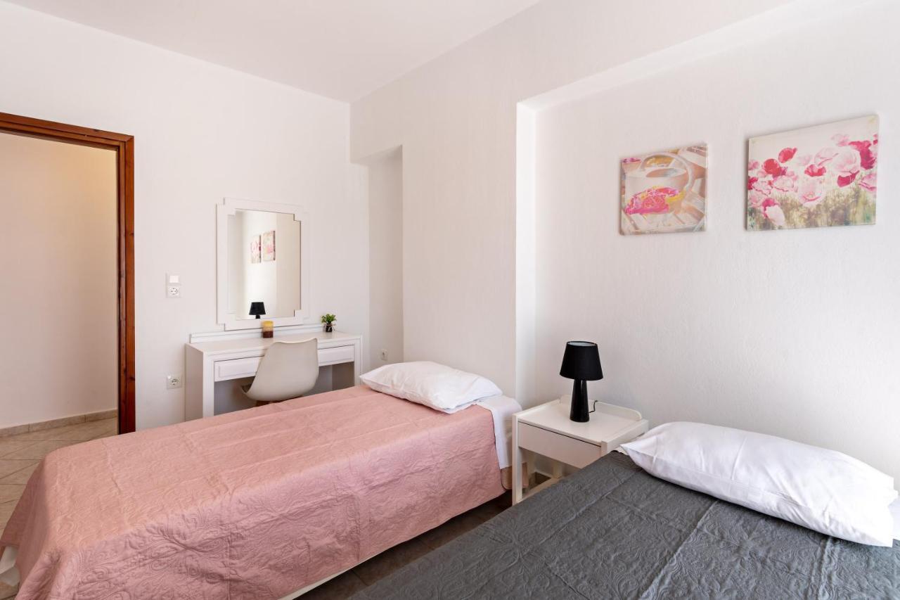 Azure Seaside Apts Magnisía Eksteriør bilde