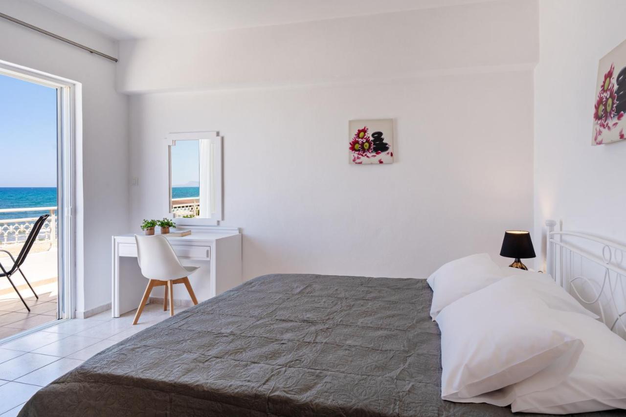 Azure Seaside Apts Magnisía Eksteriør bilde